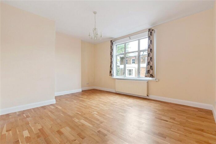 2 Bedroom Apartment To Rent In Westbourne Road, London, N7