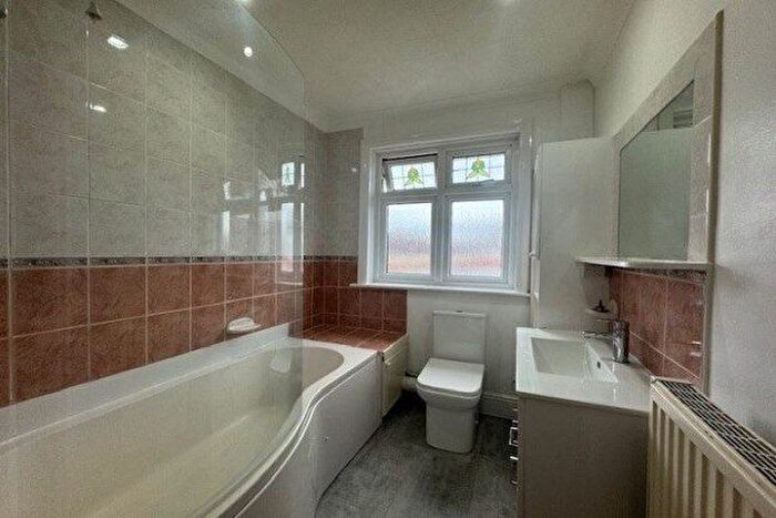 4 Bedroom Property To Rent In Luccombe Road, Southampton, SO15