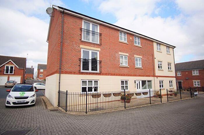 2 Bedroom Flat For Sale In Boughton Way, Gloucester, GL4