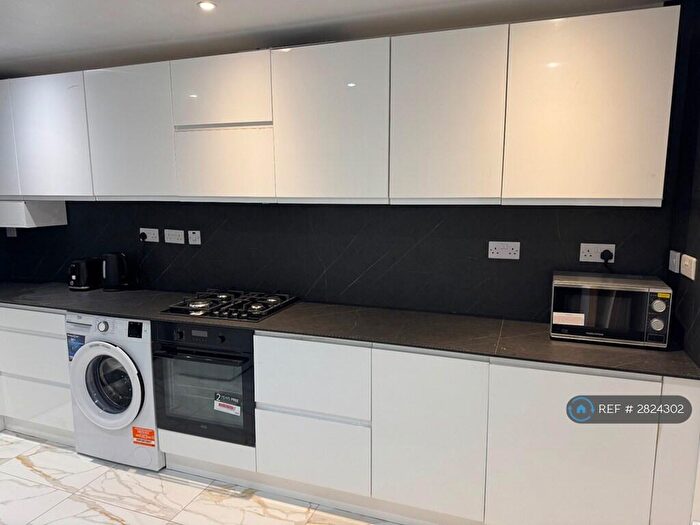 3 Bedroom Terraced House To Rent In Bowood Road, Enfield, EN3