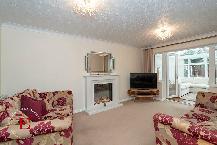 4 Bedroom Detached House For Sale In Monks Field Close, Coventry, CV4