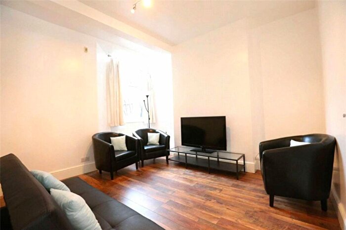 4 Bedroom Terraced House To Rent In Braemar Road, Fallowfield, Manchester, M14