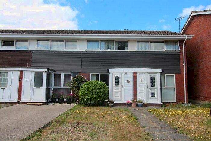 2 Bedroom Terraced House To Rent In Chesterfield Drive, Sevenoaks, TN13