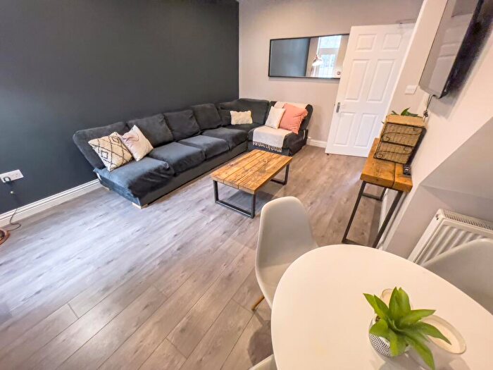 4 Bedroom House To Rent In Romer Road, L6