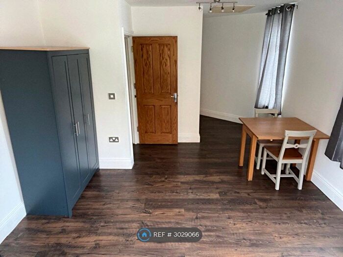 Studio To Rent In The Brent, Dartford, DA1