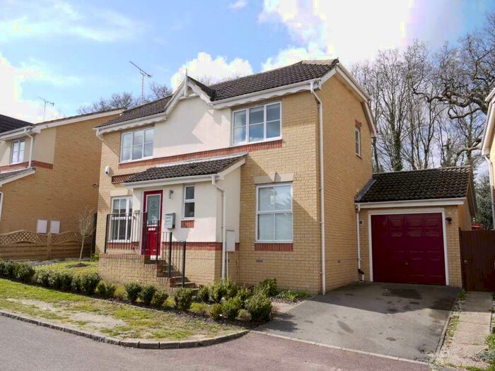 3 Bedroom Detached House To Rent In Neuman Crescent, Bracknell, RG12