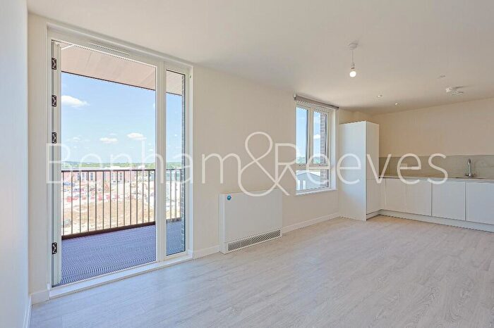 2 Bedroom Apartment To Rent In Eastman Road, Harrow, HA1