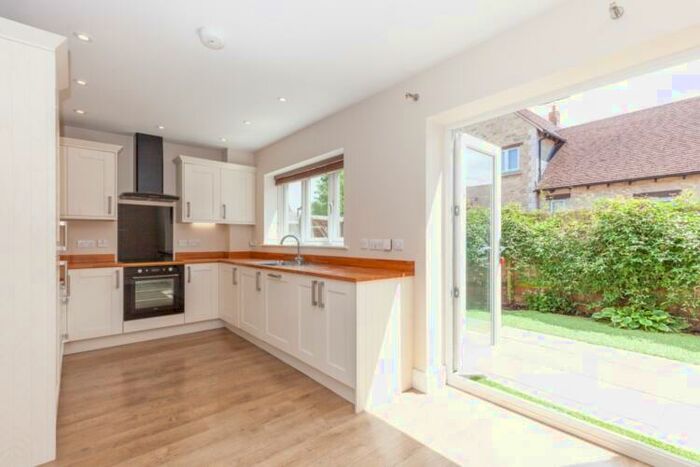 2 Bedroom Semi-Detached House To Rent In Moorhen Close, Marsh Gibbon, OX27