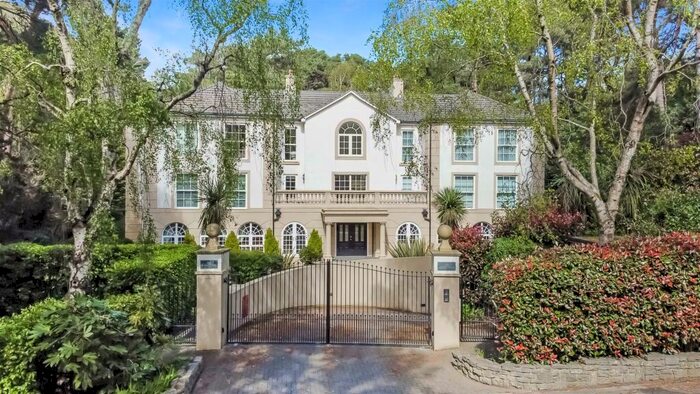 2 Bedroom Apartment To Rent In Lilliput Road, Canford Cliffs, BH14