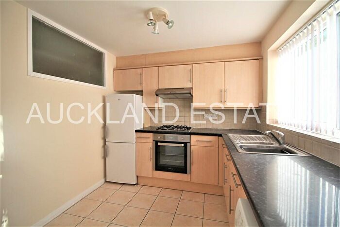 2 Bedroom Flat To Rent In Alderman Close, Welham Green, AL9