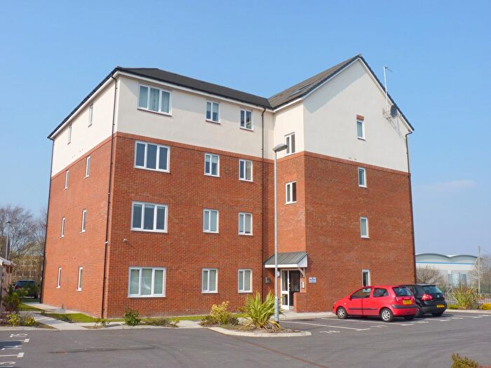 2 Bedroom Flat To Rent In Edmund Court, Wirral, CH62