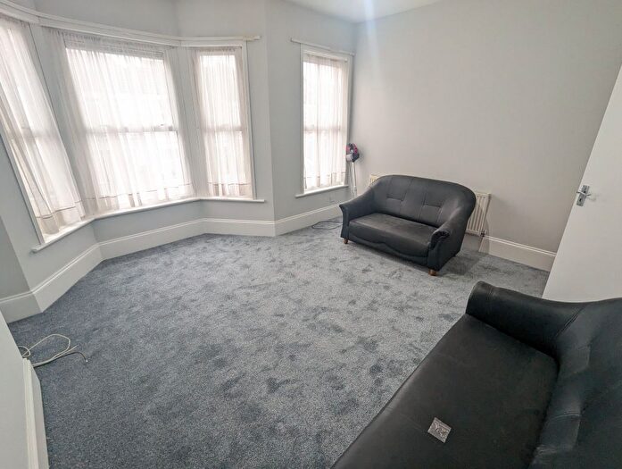 1 Bedroom Flat To Rent In Churchill Road, London, NW2