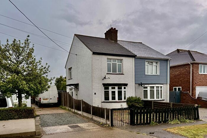 2 Bedroom House To Rent In Grandview Road, Thundersley, SS7