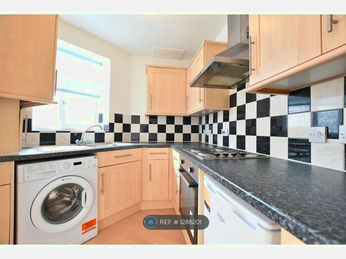 1 Bedroom Flat To Rent In T L House, Luton LU1
