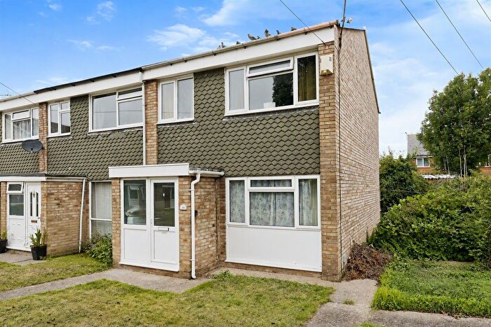 3 Bedroom End Terrace House For Sale In Sommerville Close, Faversham, ME13