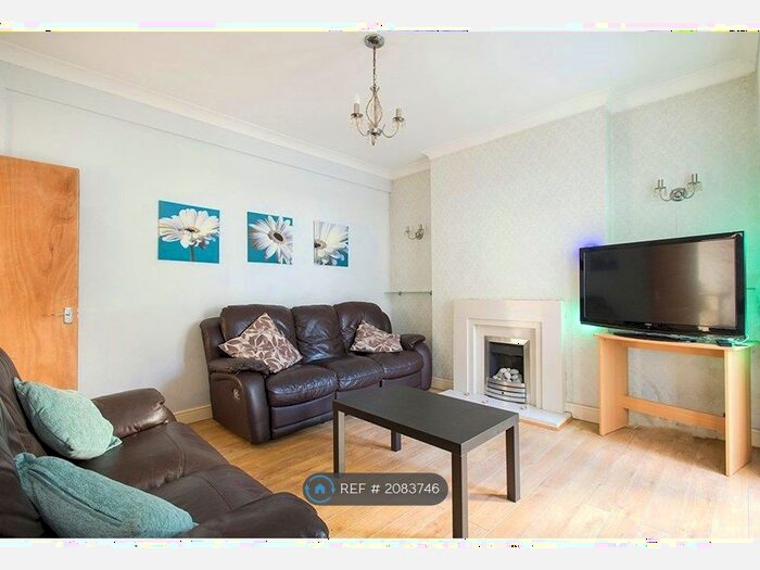 5 Bedroom Semi-Detached House To Rent In Osborne Grove, Nottingham, NG5