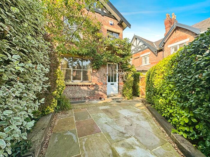 2 Bedroom Semi-Detached House To Rent In The Grove, Didsbury, Manchester, M20