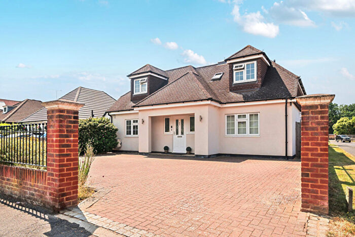 4 Bedroom Detached House For Sale In Pinewood Avenue, New Haw, KT15