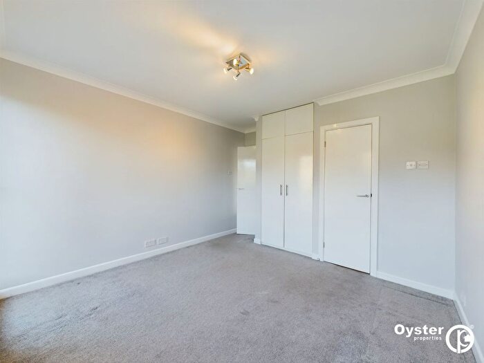 2 Bedroom Flat To Rent In Garden Court, Stanmore, HA7
