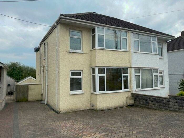 3 Bedroom House To Rent In Garfield Avenue, Litchard, Bridgend, CF31