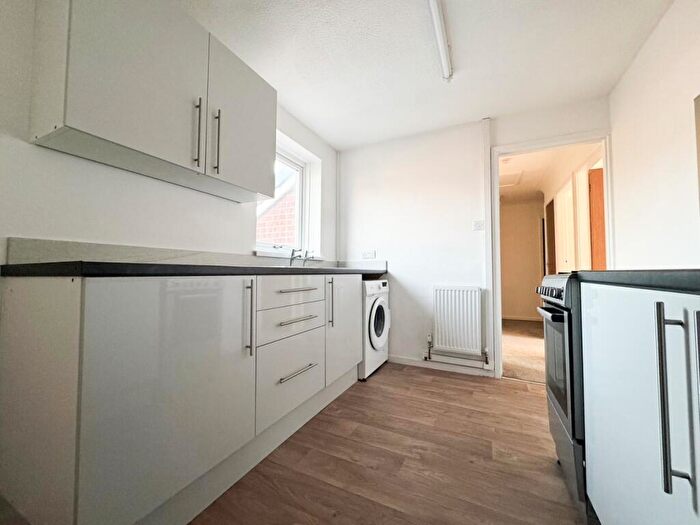 2 Bedroom Flat To Rent In Pryme Street, Anlaby, Hull, HU10