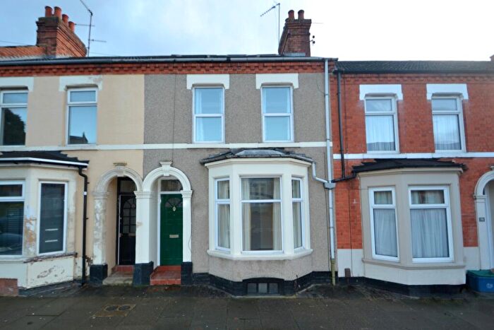 4 Bedroom Terraced House To Rent In Balmoral Road, Northampton, NN2