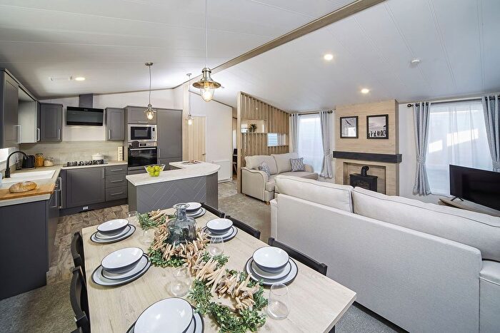 2 Bedroom Lodge For Sale In Allerthorpe, York, YO42