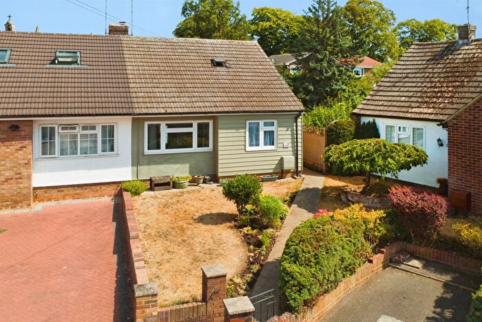2 Bedroom Semi-Detached Bungalow For Sale In Weight Road, Chelmsford, CM2