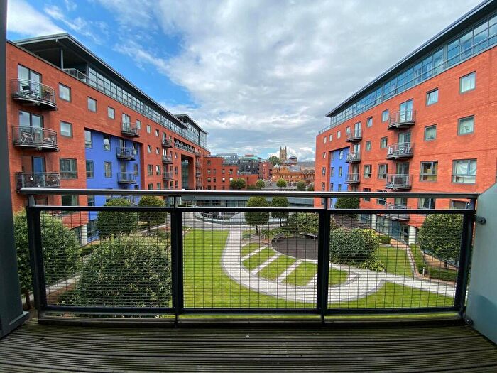 2 Bedroom Apartment To Rent In West One, Fitzwilliam Street, Sheffield, S1