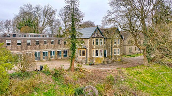 50 Bedroom Detached House For Sale In Discreetly Listed - Bruton, BA10