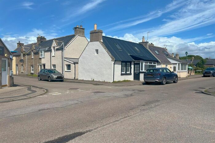 3 Bedroom Link Detached House For Sale In Main Street, Balintore, Tain, Ross-Shire, IV20