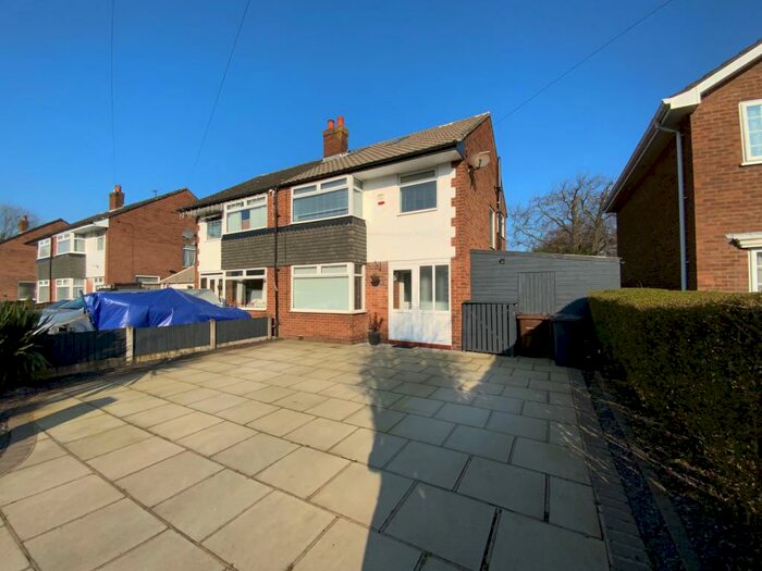 4 Bedroom House To Rent In New Road, Formby, L37