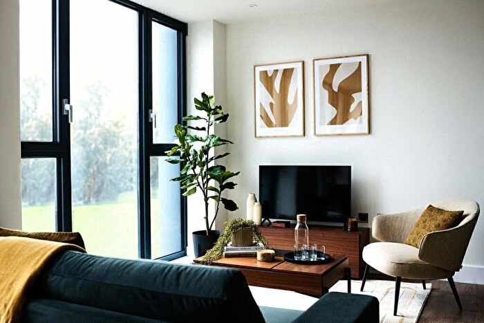 3 Bedroom Apartment To Rent In Uncle Leeds, Whitehall, Leeds, LS12