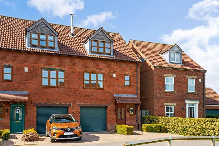 3 Bedroom Semi-Detached House For Sale In Dyon Way, Bubwith, Selby, YO8