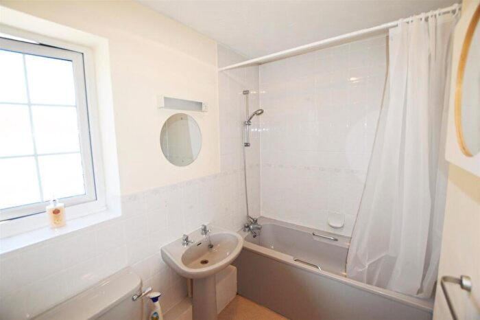 1 Bedroom Maisonette To Rent In Cooper Way, Cippenham, Slough, SL1