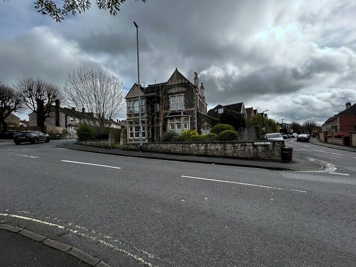 1 Bedroom Flat To Rent In Priory Road, Knowle, Bristol, BS4