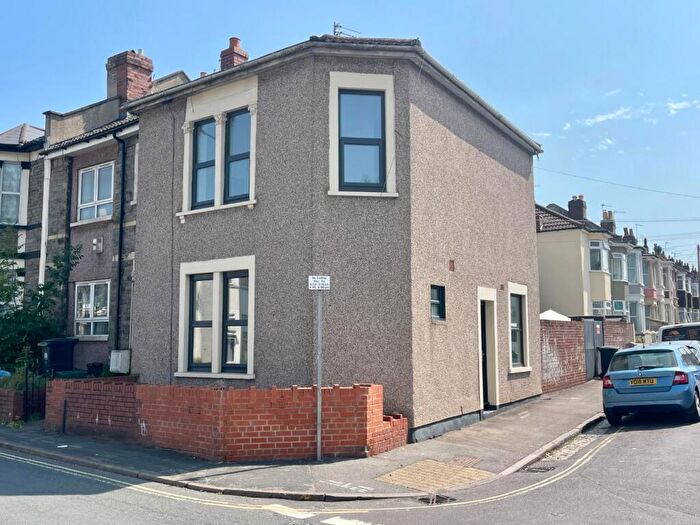 2 Bedroom End Of Terrace House For Sale In Whitehall Road, Whitehall, Bristol, BS5