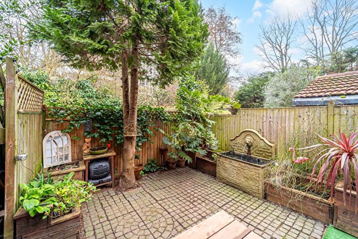 1 Bedroom Flat For Sale In Harberton Road, Whitehall Park, London, N19