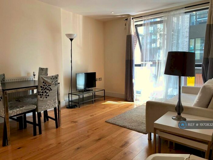 2 Bedroom Flat To Rent In The Mercury House, London, E16
