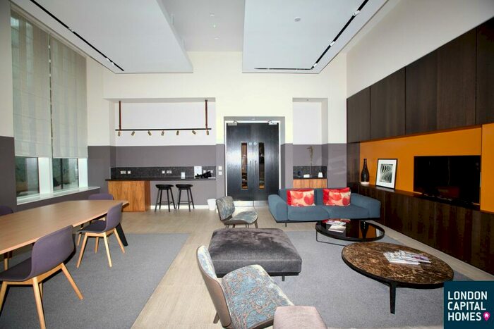 2 Bedroom Apartment To Rent In Skyline Apartments Devan Grove London, N4