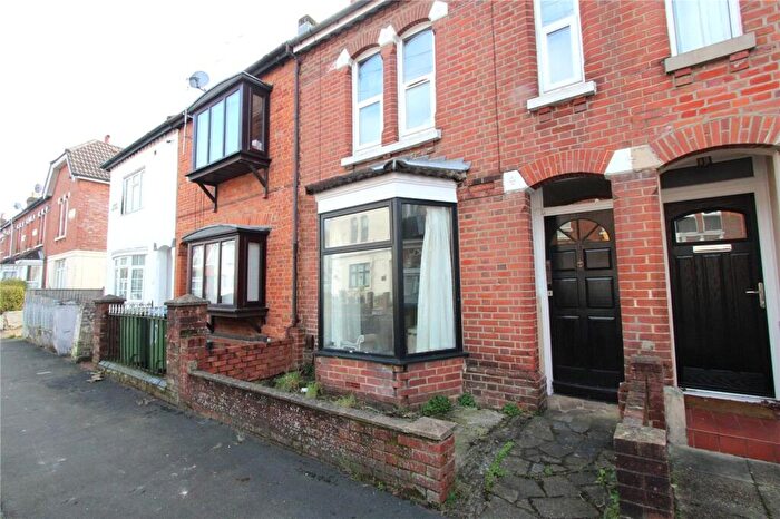 3 Bedroom Terraced House To Rent In Milton Road, Southampton, SO15