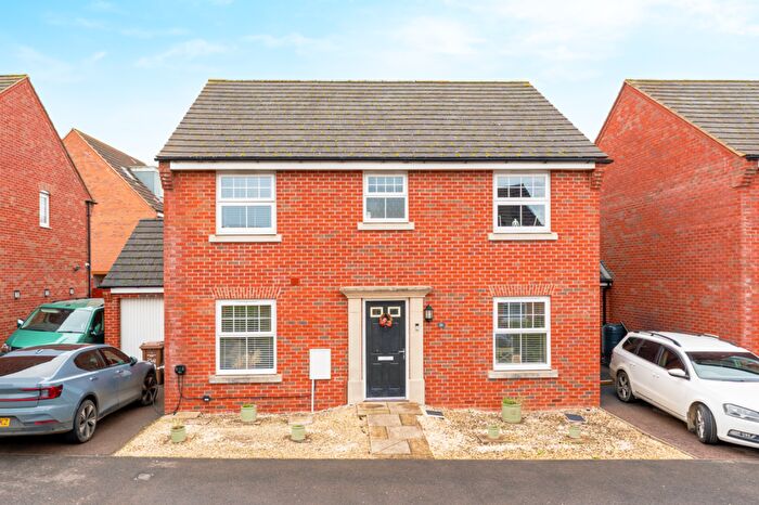4 Bedroom Detached House For Sale In Clarendon Close, Corby, NN18