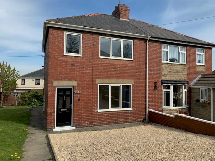 3 Bedroom Semi-Detached House To Rent In Mount Crescent, Hoyland, S74