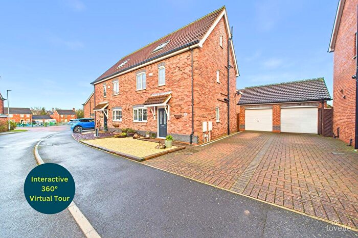 4 Bedroom Semi Detached House For Sale In Bayleaf Lane, Barton-upon-Humber, North Lincolnshire, DN18