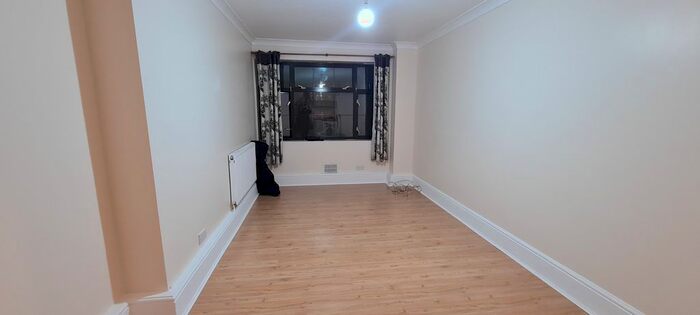 2 Bedroom Flat To Rent In Katherine Road, Forest Gate E7