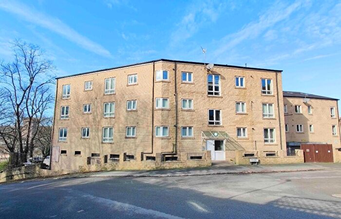 2 Bedroom Apartment For Sale In Apt, Caddy Field Court, Jubilee Street, Halifax, HX3