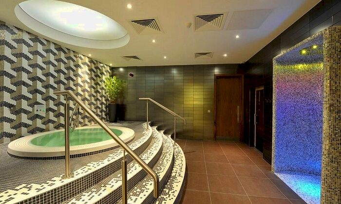 1 Bedroom Flat To Rent In Cubitt Building, Gatliff Road, Grosvenor Waterside, SW1W