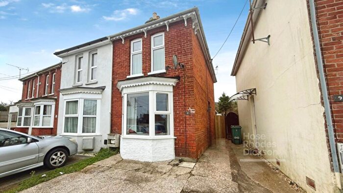 2 Bedroom Semi-Detached House For Sale In Gunville Road, Newport, Isle Of Wight, PO30