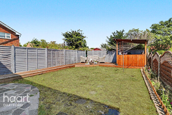2 Bedroom Maisonette For Sale In Perry Street, Dartford, DA1