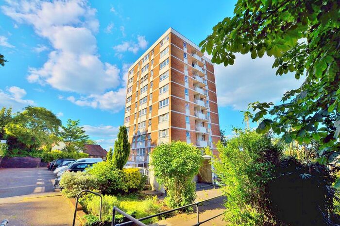 1 Bedroom Apartment To Rent In Mount Court, The Mount, Guildford, Surrey, GU2
